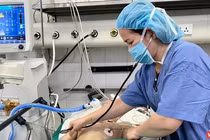 Bỏ qua mọi thủ tục để cứu thanh niên vô danh bị tai nạn nghiêm trọng