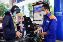 Giá xăng tăng, dầu giảm gần 1.000đ /lít
