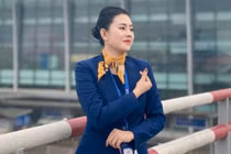 Tiếp viên hàng không bỏ nghề, chạy xe công nghệ vì dịch Covid-19
