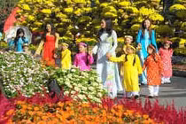 Chọn ngày xuất hành Tết Mậu Tuất 2018
