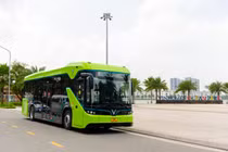 Xe buýt điện của tỷ phú Phạm Nhật Vượng chính thức lăn bánh