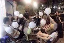 Cơ chế gây tổn thương thần kinh của bóng cười