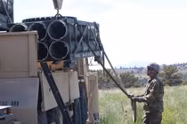 Mỹ dự kiến cung cấp thêm cho Ukraine 4 pháo phản lực – tên lửa HIMARS