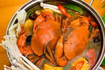 Chân sưng đau vì ăn nhiều đạm
