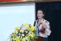 Nhà báo thường mâu thuẫn với nhà khoa học