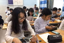 Quy định học sinh được dùng điện thoại trong giờ học: Nhiều phụ huynh, giáo viên phản đối