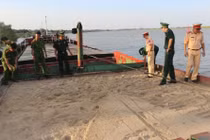 Số cát không rõ nguồn gốc được lực lượng chức năng thu giữ. Ảnh: Công an cung cấp.