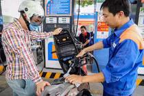 Giá xăng có thể giảm mạnh nhất từ năm 2019