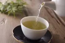 Tranh cãi thông tin uống trà quá nóng tăng gấp đôi nguy cơ ung thư
