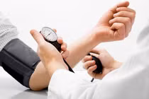 Tức ngực, tăng huyết áp vì lo lắng