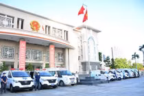 TPHCM tăng cường xe cứu thương và taxi phục vụ vận chuyển bệnh nhân Covid-19 chuyển nặng