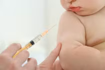Hai bé sơ sinh bị tiêm nhầm văcxin Pfizer