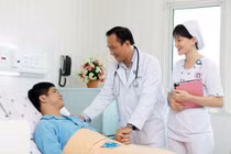 Tăng lương để bác sĩ chuyên tâm vào nghề, giữ vững y đức