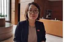  “Ba mẹ bảo, nếu để ai đụng vào cơ thể thì đánh chết”