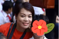 Vợ Xuân Bắc đập vỡ điện thoại của con, đưa lên mạng: đâu là giới hạn riêng tư?