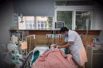 Nguy kịch cồn sát khuẩn bán trong hiệu thuốc