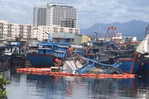 Ứng phó khẩn cấp sự cố tàu cá chìm tràn dầu trên biển