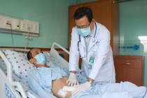 Chị gái hiến thận cứu em trai suy thận giai đoạn cuối 