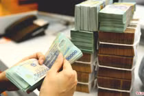 Doanh nghiệp rút ròng tiền gửi gấp 3 lần cùng kỳ năm ngoái