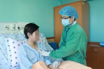Người mẹ hiến quả thận không mắc bệnh để con sống khỏe hơn 