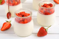 Nên tự làm sữa chua để ăn
