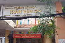 TPHCM: Cô giáo bắt học sinh tự tát 32 cái vào mặt mình vì nói chuyện riêng!