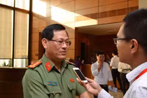 Mạnh tay đưa ra khỏi bộ máy những người mất đạo đức
