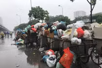 Khu xử lý rác thải Nam Sơn tạm dừng tiếp nhận rác toàn thành phố trong 3 ngày.