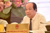 Mở lại đường bay quốc tế, tổ chức cách ly người nhập cảnh như thế nào?