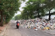 Tại sao không phun dung dịch khử mùi bãi rác?