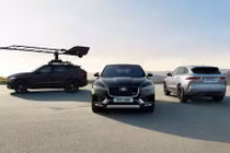 Biến Jaguar F-PACE thành xe quay phim chuyên nghiệp, ghi hình F-PACE SVR