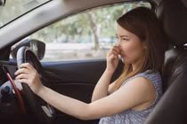 Nguyên nhân ô tô phát sinh mùi khí thải khó chịu