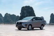 Toyota Innova.