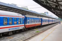 Chỉ mở bán 50% số chỗ ghế ngồi, giường nằm trên tàu hỏa