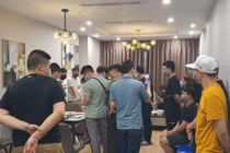 12 người Trung Quốc nhập cảnh trái phép, cố thủ trong căn hộ ở Hà Nội