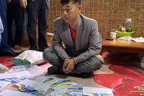 Thủ đoạn sản xuất vé xem bóng đá giả