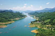 Một góc hồ Hòa Bình. Ảnh minh họa.