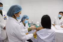 Thử nghiệm văcxin Nano Covax giai đoạn 3: Tiêm cho cả đối tượng có bệnh nền