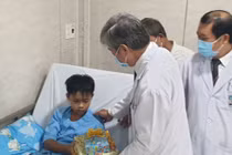 TPHCM: Các học sinh bị cây phượng đổ trúng đã xuất viện