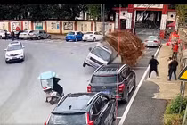 Màn vào “cua” gấp... và cái kết đắng của tài xế xe tải