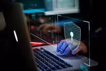 Hacker nhắm vào người dùng cuối cùng: ﻿﻿ Bảo mật OTP cũng không an toàn