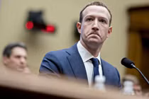 Mô hình kinh doanh độc quyền nguy hiểm của Facebook