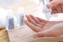 Cẩn trọng khi tự pha chế nước rửa tay