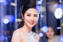 Hoa hậu Ngọc Hân chia sẻ về cách đầu tư trên thị trường chứng khoán