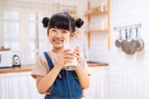 Sữa tăng cân chứa sữa non giúp bé tăng cân, phục hồi hậu Covid-19