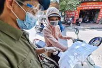 Hà Nội giãn cách kéo dài, người thân từ tỉnh ngoài có được vào chăm sản phụ?
