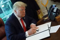 Tổng thống Trump lập kỷ lục về trừng phạt, ông Biden có tiếp bước?