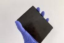 Nhựa carbon chống cháy, thân thiện môi trường 