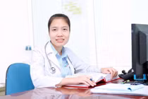 Mang thai uống chút rượu nhẹ được không?