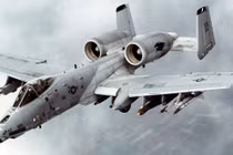 Máy bay A-10 Thunderbolt có thể sẽ là phương tiện mang các UAV tấn công sử dụng một lần